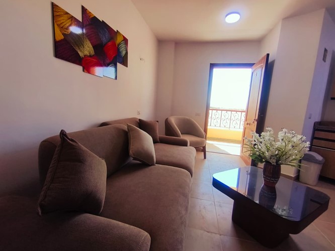 fully furnished 1 bedroom apartment montazah 1 poo